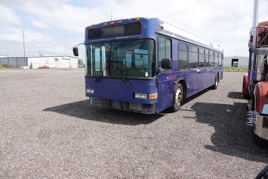 2000 GILLIG CORP 36-PASSENGER
