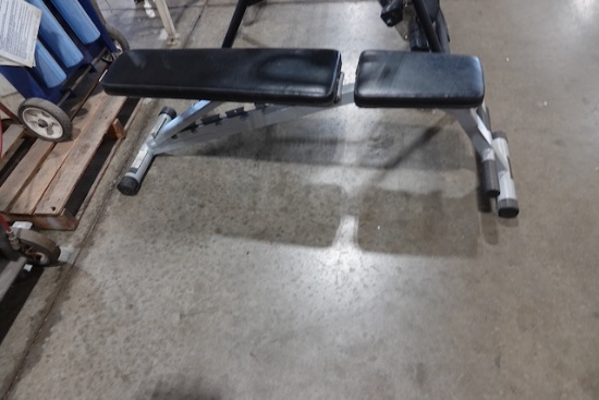 POWERLINE ADJUSTABLE WORKOUT BENCH