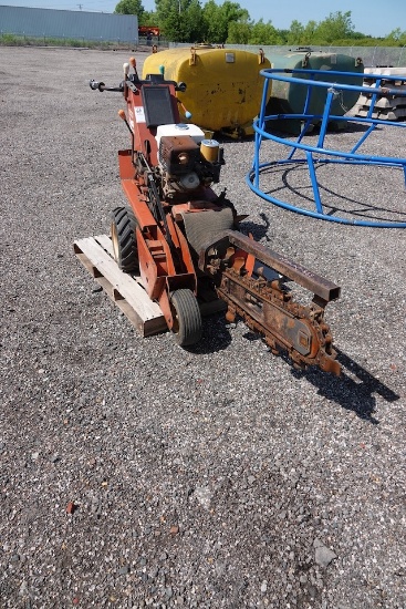 DITCH WITCH 1020