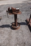 VISE ON A STAND