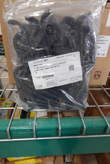 CASE I-LINE PLASTIC HANGER FOR 1-1/4” CABLE