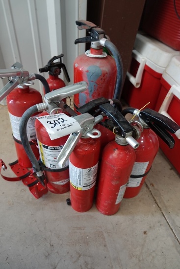 FIRE EXTINGUISHERS (X8)