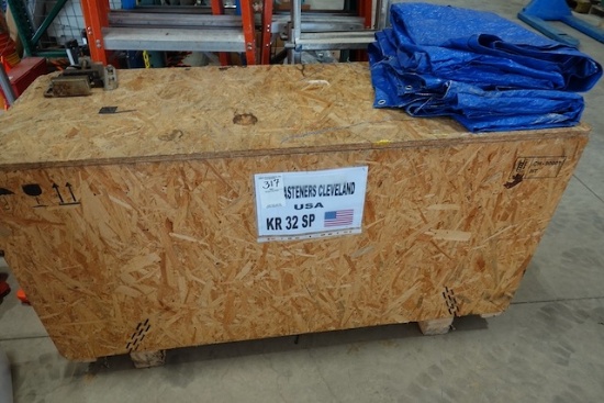 STORAGE BOX & TARPS X1