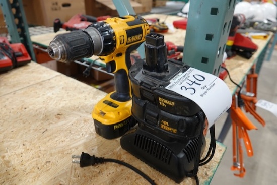 DEWALT DRILL, (3) BATTERIES & CHARGER X1
