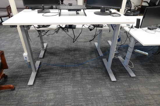 ADJUSTABLE HEIGHT DESK