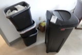 TRASH CANS X1