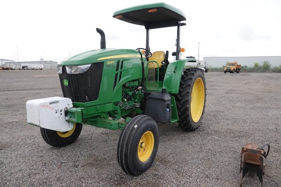 2019 JOHN DEERE 6105 E
