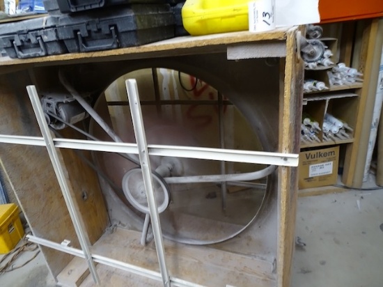 40” SHOP FAN BELT DRIVEN ON CASTERS