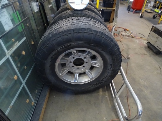 FULL SET OF TIRES & WHEELS, CENTER CAPS & GRILL GUARD FOR HUMMER