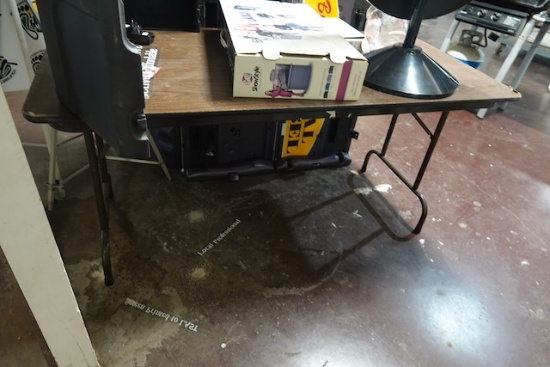 TRADE SHOW DISPLAYS, SPINNER WHEEL & SIGN STANDS INCLUDES FOLDING TABLE
