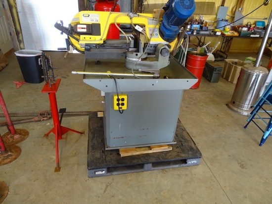 FBM MODEL PHOENIX BANDSAW ON METAL WORK TABLE W/OUTLETS 110V