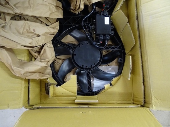 NEW IN BOX Q 60 INFINIT COOLING FAN
