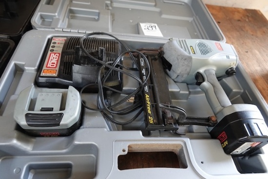 Senco Nailer W/Case