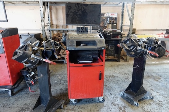 HUNTER WI330 ALIGNMENT MACHINE W/CAMERA BAR