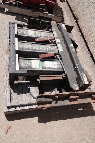 HUNTER 8,000 LBS. ROLL JACKS