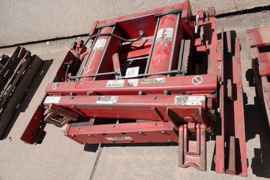 HUNTER 8,000 LBS. ROLL JACKS