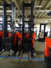 2013 RAYMOND STAND-UP ELECTRIC DOUBLE DEEP REACH FOR FORKLIFT MODEL #750DR32TT