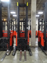 2013 RAYMOND STAND-UP ELECTRIC DOUBLE REACH FORKLIFT MODEL #750-R45TT