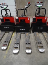 2013 RAYMOND RIDE ON PALLET JACK MODEL #8410 W/ 7,785HR NO BATTERY FULLY FUNCTIONAL