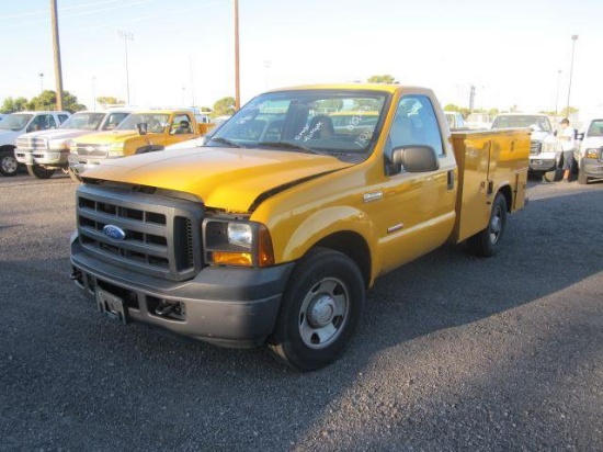 2006 FORD F-250 XL UTILITY