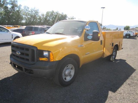 2007 FORD F-250 XL UTILITY