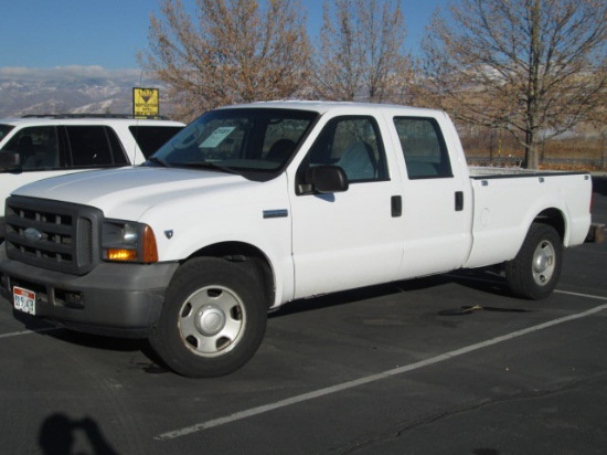 2005 FORD F350 2WD
