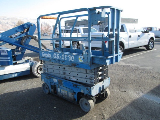 GENIE SCISSOR LIFT