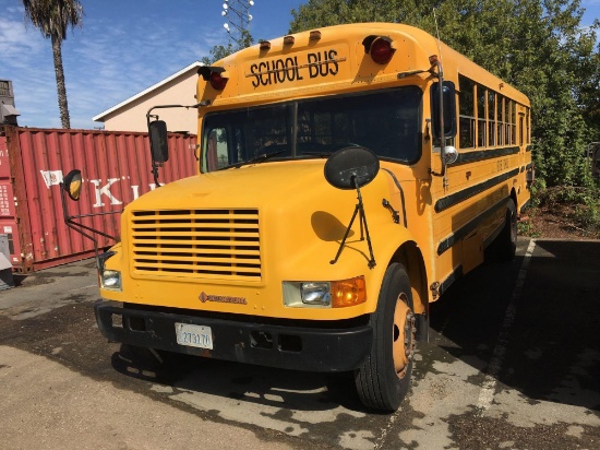 OFF SITE LOT -1990 INTL 3800 BUS