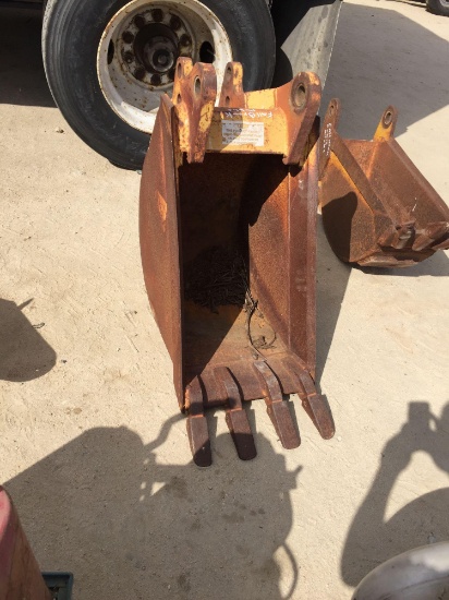 BACKHOE BUCKET
