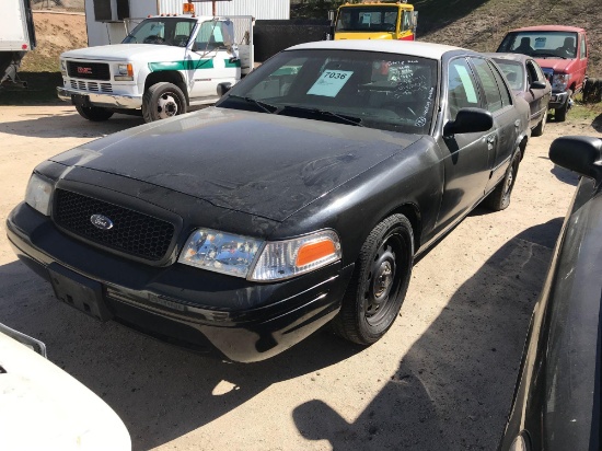DEALERS/DISMANTLERS ONLY - 2011 FORD CROWN VIC