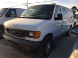 2007 FORD E350 XL