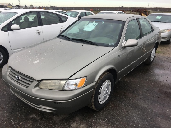 1998 TOYOTA CAMRY LE