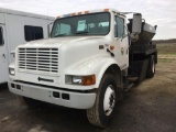 2001 INTL 4900