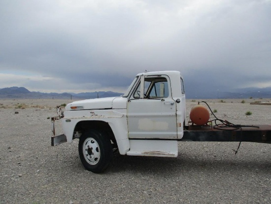 1972 FORD F-600 CAB & CHASSIS