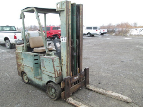 ALLIS CHALMERS FORKLIFT