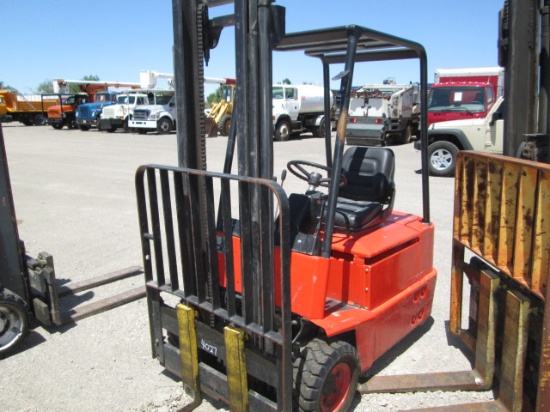 BAKER E15 FORKLIFT