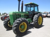 JOHN DEERE 4240 TRACTOR