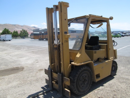 CAT FORKLIFT