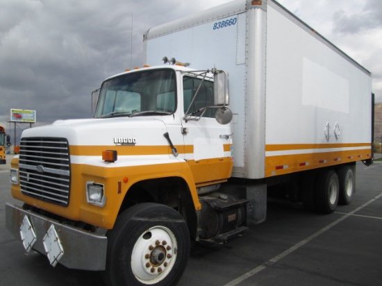 1990 FORD 24' BOX TRUCK