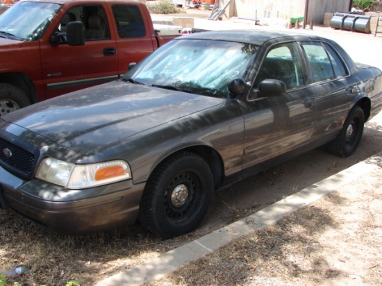 2002 FORD CROWN VIC