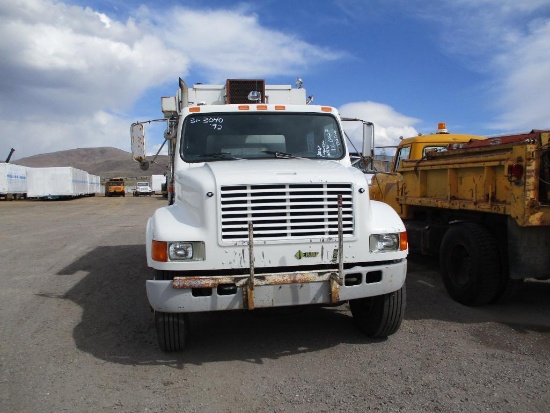 1992 INTL 4900 UTILITY