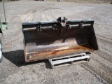 MELROE 77 DIRT BUCKET