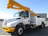 2005 INTL 4400 BUCKET TRK