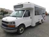 2009 CHEV SHUTTLE BUS