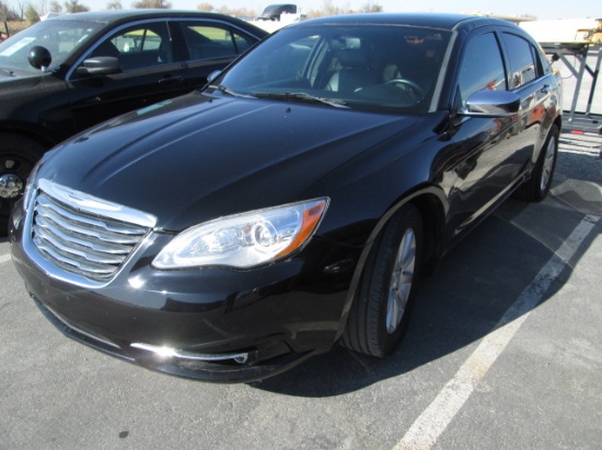 2013 CHRYSLER 200