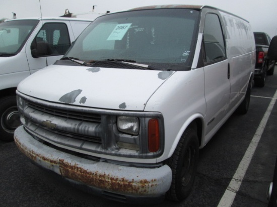 2000 CHEV CARGO VAN