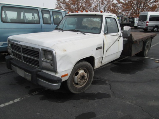 1991 DODGE 350 FLATBED