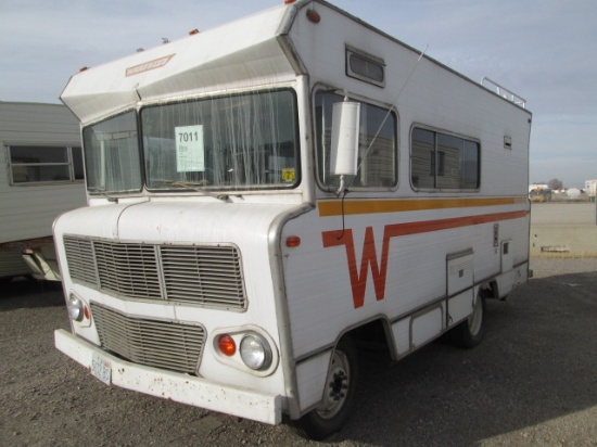 1974 WINNEBAGO MOTORHOME