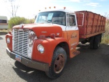 1974 INTL 800 FLATBED