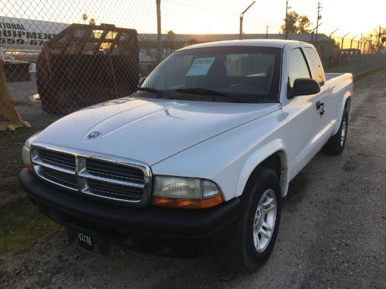 2004 DODGE DAKOTA SXT